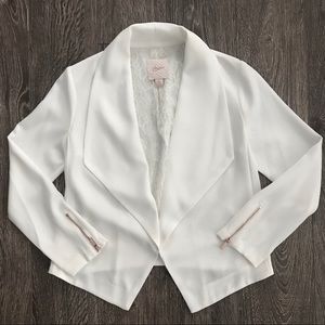 BOGO Lightweight White Blazer w/ Rosegold Accents